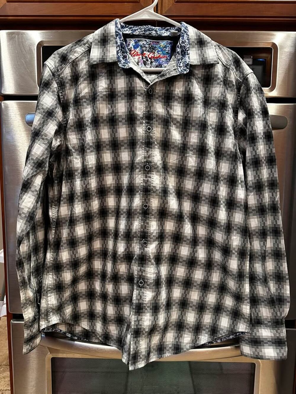 Robert Graham Men’s Plaid Button-Up Shirt — Size M